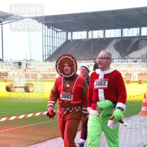 07.12.2025 - St. Pauli X-Mass-Run No. 15 Luisa Fischer http://msf.ph/oto/9386680 07.12.2025 10:20:59 Ziel 15, 3893, 15, 3862, 392, 447, 452, 459, 461, 478, 1016, 1076, 1364, 1466, 1553, 1903, 2187, 2751, 2799, 2855, 3473, 3832, 4042, 4071, 4116, 4490, 4503, 4517, 4523 meine-sportfotos.de