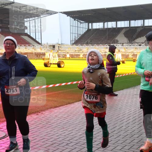 07.12.2025 - St. Pauli X-Mass-Run No. 15 Luisa Fischer http://msf.ph/oto/9386687 07.12.2025 10:21:02 Ziel 2751, 15, 1076, 3846, 392, 447, 452, 459, 461, 478, 1016, 1076, 1466, 1553, 2187, 2799, 2855, 3473, 3832, 4042, 4071, 4116, 4490, 4503, 4517, 4523 meine-sportfotos.de
