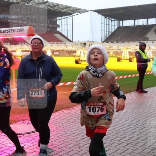 07.12.2025 - St. Pauli X-Mass-Run No. 15 Luisa Fischer http://msf.ph/oto/9386689 07.12.2025 10:21:02 Ziel 1, 15, 2751, 15, 1076, 15, 2855, 392, 447, 452, 459, 461, 478, 1016, 1076, 1466, 1553, 2187, 2799, 2855, 3473, 3832, 4042, 4071, 4116, 4490, 4503, 4517, 4523 meine-sportfotos.de
