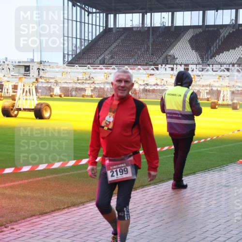 07.12.2025 - St. Pauli X-Mass-Run No. 15 Luisa Fischer http://msf.ph/oto/9386711 07.12.2025 11:41:34 Ziel 5, 2199, 52, 726, 727, 1277, 2199, 2292, 2294, 2425, 2465, 2466, 2470, 2471, 2476, 2479, 2491, 2708, 2710, 2865, 2947, 2976, 3153, 3204, 3259, 3505, 3532, 3592, 3619, 3747, 3748, 3880, 3885, 3912, 4608 meine-sportfotos.de