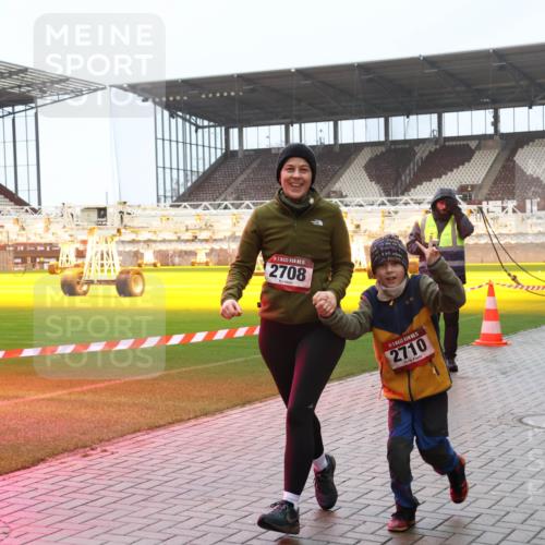 07.12.2025 - St. Pauli X-Mass-Run No. 15 Luisa Fischer http://msf.ph/oto/9386725 07.12.2025 11:41:41 Ziel 15, 2708, 15, 2710, 1277, 1801, 2292, 2294, 2425, 2465, 2466, 2470, 2471, 2476, 2479, 2491, 2708, 2710, 2947, 2976, 3153, 3204, 3259, 3393, 3505, 3532, 3592, 3619, 3732, 3747, 3748, 3755, 3764, 3784, 3880, 3885, 3912, 4608 meine-sportfotos.de