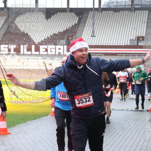 07.12.2025 - St. Pauli X-Mass-Run No. 15 Luisa Fischer http://msf.ph/oto/9386755 07.12.2025 11:42:03 Ziel 1, 3204, 1801, 15, 3532, 2466, 3748, 15, 1801, 2231, 2435, 2465, 2466, 2470, 2471, 2476, 2479, 2491, 3153, 3204, 3222, 3393, 3479, 3505, 3532, 3555, 3718, 3732, 3747, 3748, 3755, 3757, 3764, 3784 meine-sportfotos.de