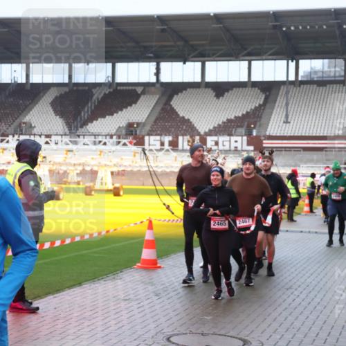 07.12.2025 - St. Pauli X-Mass-Run No. 15 Luisa Fischer http://msf.ph/oto/9386766 07.12.2025 11:42:05 Ziel 15, 1801, 1, 2465, 2467, 15, 1801, 2231, 2435, 2465, 2466, 2470, 2471, 2476, 2479, 2491, 3153, 3204, 3222, 3393, 3479, 3505, 3532, 3555, 3717, 3718, 3732, 3747, 3748, 3755, 3757, 3764, 3784 meine-sportfotos.de