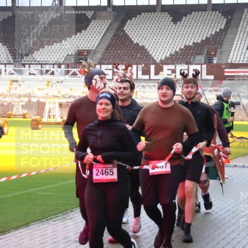 07.12.2025 - St. Pauli X-Mass-Run No. 15 Luisa Fischer http://msf.ph/oto/9386783 07.12.2025 11:42:07 Ziel 2465, 07, 2466, 15, 1801, 2231, 2435, 2465, 2466, 2470, 2471, 2476, 2479, 2491, 3153, 3204, 3222, 3393, 3479, 3505, 3532, 3555, 3717, 3718, 3732, 3747, 3755, 3757, 3764, 3784, 3922, 3923 meine-sportfotos.de