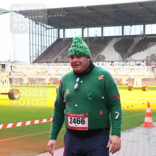 07.12.2025 - St. Pauli X-Mass-Run No. 15 Luisa Fischer http://msf.ph/oto/9386820 07.12.2025 11:42:15 Ziel 15, 2466, 15, 462, 465, 1801, 1834, 2231, 2291, 2435, 2465, 2466, 2470, 2471, 2476, 2479, 2491, 3153, 3204, 3222, 3393, 3479, 3505, 3532, 3555, 3717, 3718, 3732, 3755, 3757, 3764, 3784, 3922, 3923, 4605 meine-sportfotos.de