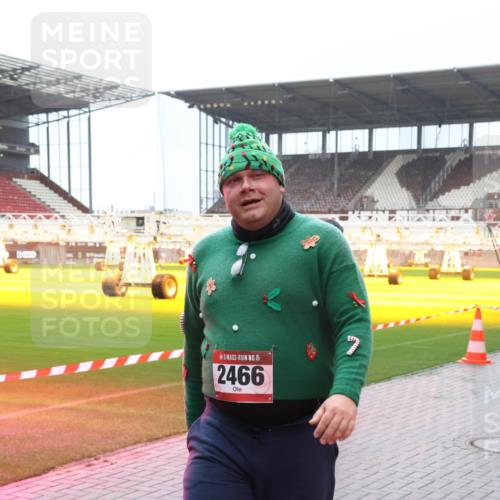 07.12.2025 - St. Pauli X-Mass-Run No. 15 Luisa Fischer http://msf.ph/oto/9386824 07.12.2025 11:42:15 Ziel 15, 2466, 23, 15, 462, 465, 1801, 1834, 2231, 2291, 2435, 2465, 2466, 2470, 2471, 2476, 2479, 2491, 3153, 3204, 3222, 3393, 3479, 3505, 3532, 3555, 3717, 3718, 3732, 3755, 3757, 3764, 3784, 3922, 3923, 4605 meine-sportfotos.de