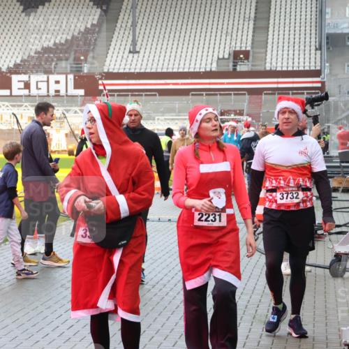 07.12.2025 - St. Pauli X-Mass-Run No. 15 Luisa Fischer http://msf.ph/oto/9386827 07.12.2025 11:42:26 Ziel 3, 2231, 3732, 15, 462, 465, 1801, 1834, 2231, 2291, 2435, 3222, 3479, 3555, 3717, 3718, 3732, 3755, 3757, 3764, 3784, 3810, 3903, 3905, 3906, 3908, 3922, 3923, 4605, 4614 meine-sportfotos.de