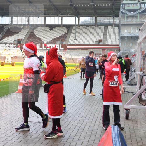 07.12.2025 - St. Pauli X-Mass-Run No. 15 Luisa Fischer http://msf.ph/oto/9386846 07.12.2025 11:42:30 Ziel 32, 2435, 3757, 2231, 15, 462, 465, 1288, 1834, 2231, 2291, 2435, 3222, 3479, 3555, 3717, 3718, 3757, 3810, 3903, 3905, 3906, 3908, 3922, 3923, 4605, 4614 meine-sportfotos.de