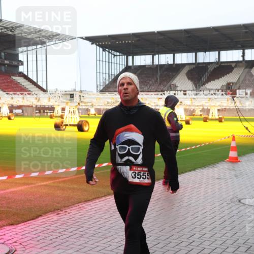 07.12.2025 - St. Pauli X-Mass-Run No. 15 Luisa Fischer http://msf.ph/oto/9386850 07.12.2025 11:42:34 Ziel 28, 3555, 15, 462, 465, 1288, 1834, 2231, 2291, 2435, 3222, 3479, 3555, 3717, 3718, 3810, 3903, 3905, 3906, 3908, 3922, 3923, 4605, 4614 meine-sportfotos.de