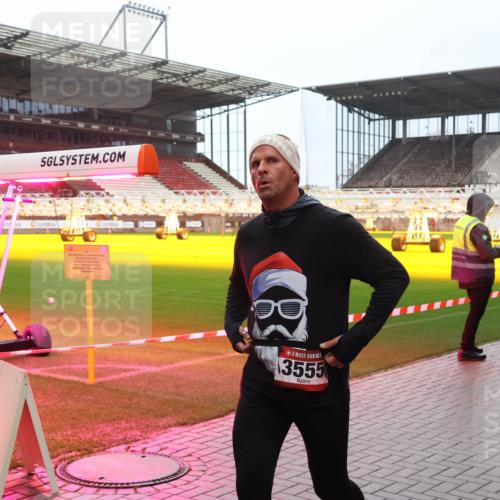 07.12.2025 - St. Pauli X-Mass-Run No. 15 Luisa Fischer http://msf.ph/oto/9386859 07.12.2025 11:42:35 Ziel 3555, 15, 462, 465, 1288, 1834, 2231, 2291, 2435, 3222, 3479, 3555, 3717, 3718, 3810, 3903, 3905, 3906, 3908, 3922, 3923, 4600, 4605, 4606, 4614 meine-sportfotos.de