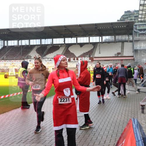 07.12.2025 - St. Pauli X-Mass-Run No. 15 Luisa Fischer http://msf.ph/oto/9386862 07.12.2025 11:42:39 Ziel 1834, 2231, 1658, 378, 15, 462, 465, 1288, 1834, 2291, 2435, 3479, 3717, 3718, 3810, 3903, 3905, 3906, 3908, 3922, 3923, 4600, 4605, 4606, 4614 meine-sportfotos.de
