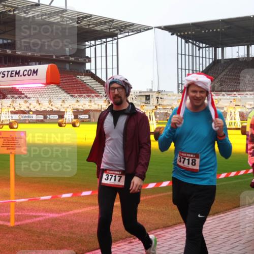07.12.2025 - St. Pauli X-Mass-Run No. 15 Luisa Fischer http://msf.ph/oto/9386889 07.12.2025 11:42:50 Ziel 0, 3717, 3718, 465, 15, 158, 172, 320, 323, 462, 465, 976, 1288, 1834, 2291, 3425, 3435, 3717, 3810, 3903, 3905, 3906, 3908, 3922, 3923, 4600, 4605, 4606, 4614 meine-sportfotos.de