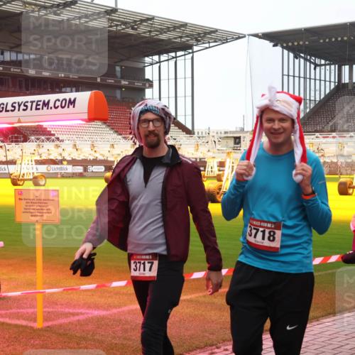 07.12.2025 - St. Pauli X-Mass-Run No. 15 Luisa Fischer http://msf.ph/oto/9386890 07.12.2025 11:42:50 Ziel 4, 15, 3717, 3718, 465, 15, 158, 172, 320, 323, 462, 465, 976, 1288, 1834, 2291, 3425, 3435, 3717, 3810, 3903, 3905, 3906, 3908, 3922, 3923, 4600, 4605, 4606, 4614 meine-sportfotos.de
