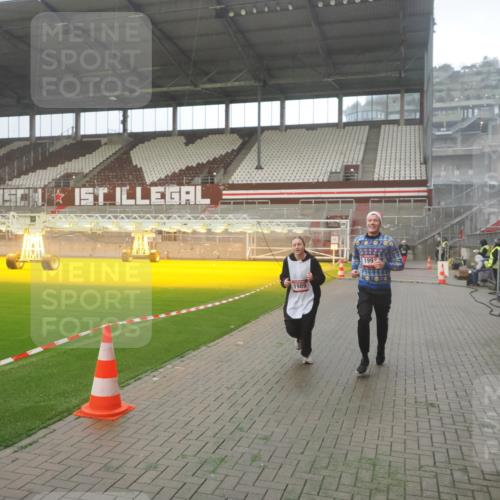07.12.2025 - St. Pauli X-Mass-Run No. 15 Fabian Wolf http://msf.ph/oto/9386900 07.12.2025 10:16:52 Ziel 1620, 1989, 1997, 3633, 4356, 4359, 4769 meine-sportfotos.de