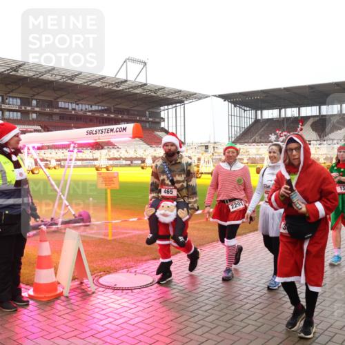 07.12.2025 - St. Pauli X-Mass-Run No. 15 Luisa Fischer http://msf.ph/oto/9386902 07.12.2025 11:42:53 Ziel 63, 465, 2291, 15, 4614, 4605, 158, 172, 320, 323, 462, 465, 976, 1288, 1834, 2291, 3425, 3435, 3810, 3903, 3905, 3906, 3908, 3922, 3923, 3964, 3965, 4600, 4605, 4606, 4614 meine-sportfotos.de