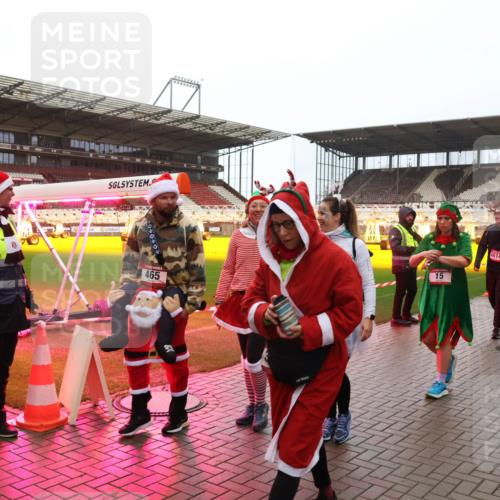 07.12.2025 - St. Pauli X-Mass-Run No. 15 Luisa Fischer http://msf.ph/oto/9386905 07.12.2025 11:42:53 Ziel 634, 465, 15, 4614, 4605, 158, 172, 320, 323, 462, 465, 976, 1288, 1834, 2291, 3425, 3435, 3810, 3903, 3905, 3906, 3908, 3922, 3923, 3964, 3965, 4600, 4605, 4606, 4614 meine-sportfotos.de