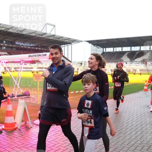 07.12.2025 - St. Pauli X-Mass-Run No. 15 Luisa Fischer http://msf.ph/oto/9386955 07.12.2025 11:43:07 Ziel 6314, 1, 375, 5, 3672, 976, 5, 764, 158, 172, 320, 323, 652, 976, 1288, 1975, 3425, 3435, 3576, 3579, 3663, 3672, 3903, 3905, 3906, 3908, 3953, 3964, 3965, 4600, 4606, 4614 meine-sportfotos.de