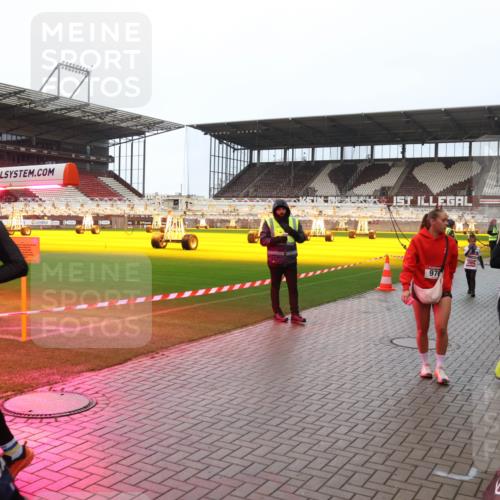 07.12.2025 - St. Pauli X-Mass-Run No. 15 Luisa Fischer http://msf.ph/oto/9386956 07.12.2025 11:43:08 Ziel 40, 2, 976, 158, 172, 320, 323, 652, 976, 1288, 1975, 3425, 3435, 3576, 3579, 3663, 3672, 3903, 3905, 3906, 3908, 3953, 3964, 3965, 4600, 4606, 4614 meine-sportfotos.de