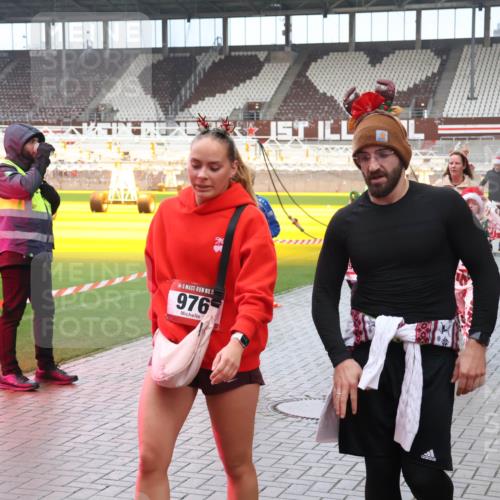 07.12.2025 - St. Pauli X-Mass-Run No. 15 Luisa Fischer http://msf.ph/oto/9386960 07.12.2025 11:43:10 Ziel 976, 158, 172, 320, 323, 652, 976, 1288, 1975, 3425, 3435, 3576, 3579, 3663, 3672, 3953, 3964, 3965, 4600, 4606, 4614 meine-sportfotos.de