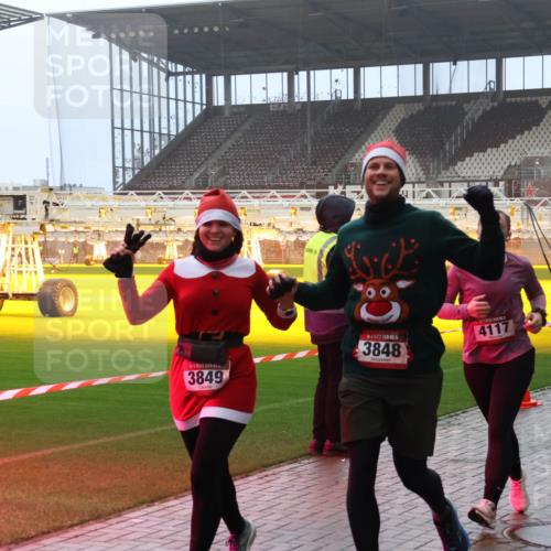 07.12.2025 - St. Pauli X-Mass-Run No. 15 Luisa Fischer http://msf.ph/oto/9386986 07.12.2025 10:21:46 Ziel 3849, 15, 3848, 4117, 3541, 3384, 149, 270, 1326, 1386, 1407, 1898, 1900, 2173, 2565, 2927, 2997, 3062, 3091, 3384, 3540, 3541, 3848, 3849, 3984, 3988, 4117, 4158, 4169, 4170, 4338 meine-sportfotos.de
