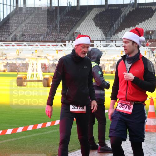 07.12.2025 - St. Pauli X-Mass-Run No. 15 Luisa Fischer http://msf.ph/oto/9387002 07.12.2025 11:43:23 Ziel 3579, 15, 3576, 1, 158, 172, 320, 323, 652, 976, 1975, 2230, 2669, 3425, 3435, 3576, 3579, 3621, 3622, 3623, 3625, 3663, 3672, 3827, 3953, 3964, 3965, 4600, 4604, 4606, 4817, 4828, 4842, 5001, 5002 meine-sportfotos.de