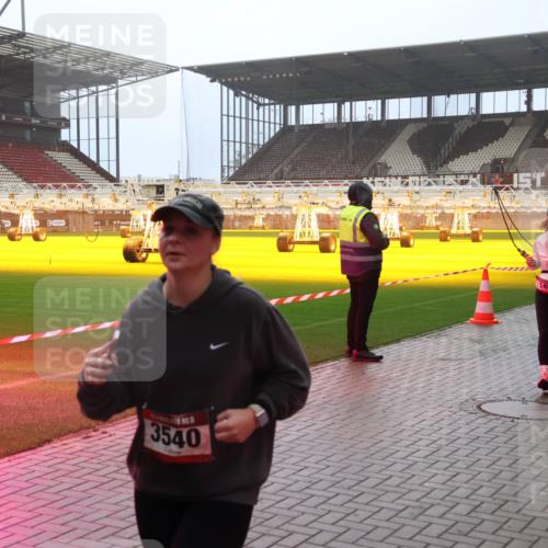 07.12.2025 - St. Pauli X-Mass-Run No. 15 Luisa Fischer http://msf.ph/oto/9387010 07.12.2025 10:21:50 Ziel 3540, 149, 270, 149, 270, 1326, 1386, 1407, 1898, 1900, 2173, 2565, 2927, 2997, 3062, 3091, 3384, 3540, 3541, 3848, 3849, 3984, 3988, 4117, 4158, 4169, 4170, 4338 meine-sportfotos.de