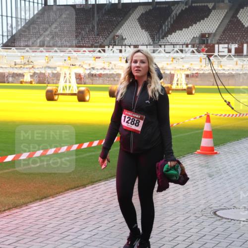 07.12.2025 - St. Pauli X-Mass-Run No. 15 Luisa Fischer http://msf.ph/oto/9387029 07.12.2025 11:43:28 Ziel 15, 1288, 1, 158, 172, 320, 323, 652, 976, 1975, 2230, 2669, 3425, 3435, 3576, 3579, 3621, 3622, 3623, 3625, 3663, 3672, 3676, 3827, 3953, 3964, 3965, 4604, 4817, 4828, 4842, 5001, 5002 meine-sportfotos.de