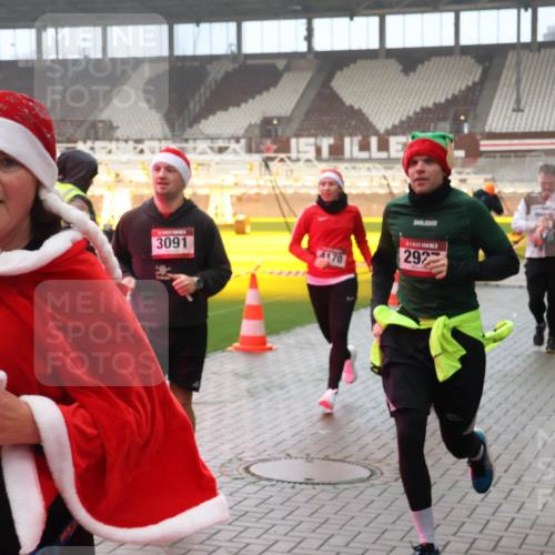 07.12.2025 - St. Pauli X-Mass-Run No. 15 Luisa Fischer http://msf.ph/oto/9387032 07.12.2025 10:21:53 Ziel 3091, 4170, 292, 149, 270, 1326, 1386, 1407, 1898, 1900, 2173, 2565, 2927, 2997, 3062, 3091, 3384, 3540, 3541, 3848, 3849, 3984, 3988, 4117, 4158, 4169, 4170, 4338 meine-sportfotos.de
