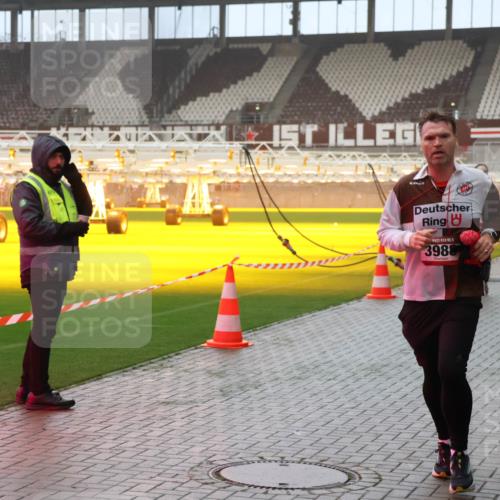 07.12.2025 - St. Pauli X-Mass-Run No. 15 Luisa Fischer http://msf.ph/oto/9387071 07.12.2025 10:21:55 Ziel 15, 3988, 4158, 149, 270, 1326, 1386, 1407, 1898, 1900, 2173, 2565, 2927, 2997, 3062, 3091, 3384, 3540, 3541, 3848, 3849, 3984, 3988, 4117, 4158, 4169, 4170, 4338 meine-sportfotos.de