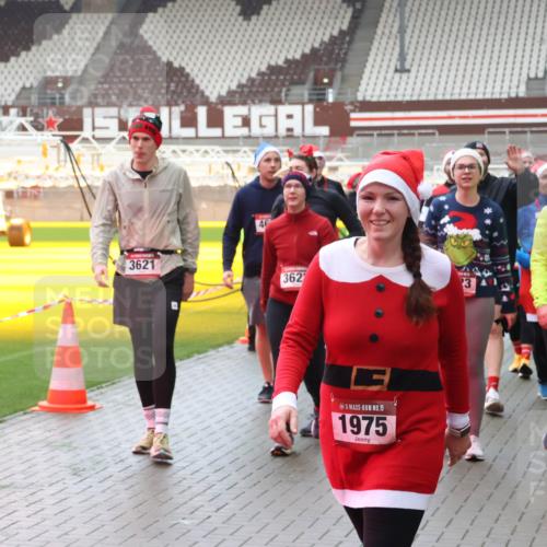 07.12.2025 - St. Pauli X-Mass-Run No. 15 Luisa Fischer http://msf.ph/oto/9387078 07.12.2025 11:43:48 Ziel 15, 3621, 46, 362, 3, 15, 1975, 3625, 1, 364, 652, 1713, 2206, 2208, 2230, 2669, 3423, 3434, 3621, 3622, 3623, 3625, 3654, 3663, 3676, 3827, 3917, 4603, 4604, 4817, 4828, 4842, 5001, 5002 meine-sportfotos.de