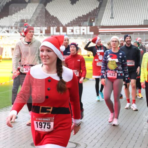 07.12.2025 - St. Pauli X-Mass-Run No. 15 Luisa Fischer http://msf.ph/oto/9387082 07.12.2025 11:43:49 Ziel 362, 15, 1975, 46, 22, 3623, 5002, 3625, 1, 364, 1713, 2206, 2208, 2230, 2669, 2971, 3423, 3434, 3447, 3621, 3622, 3623, 3625, 3654, 3676, 3827, 3917, 4603, 4604, 4817, 4828, 4842, 5001, 5002 meine-sportfotos.de