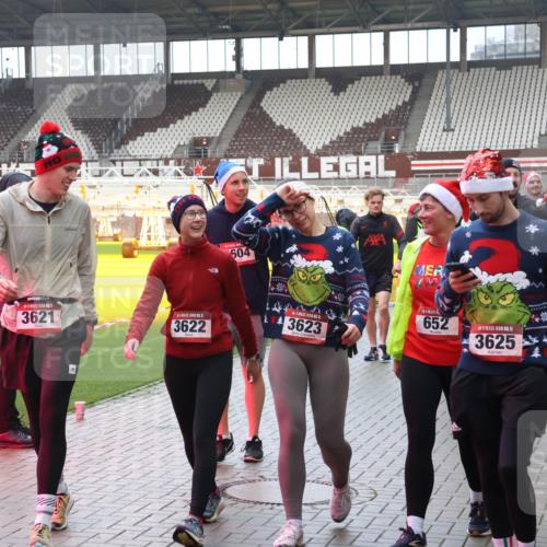 07.12.2025 - St. Pauli X-Mass-Run No. 15 Luisa Fischer http://msf.ph/oto/9387104 07.12.2025 11:43:51 Ziel 604, 5, 3621, 1, 3622, 5, 3623, 652, 15, 3625, 2206, 1, 71, 364, 1713, 2206, 2208, 2230, 2669, 2971, 3423, 3434, 3447, 3621, 3622, 3623, 3625, 3654, 3676, 3827, 3917, 4603, 4604, 4817, 4828, 4842, 5001, 5002 meine-sportfotos.de