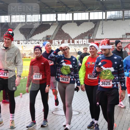 07.12.2025 - St. Pauli X-Mass-Run No. 15 Luisa Fischer http://msf.ph/oto/9387107 07.12.2025 11:43:52 Ziel 04, 3621, 3622, 3623, 65, 3625, 2206, 1, 71, 364, 1713, 2206, 2208, 2230, 2669, 2971, 3423, 3434, 3447, 3621, 3622, 3623, 3625, 3654, 3676, 3827, 3917, 4603, 4604, 4817, 4828, 4842, 5001, 5002 meine-sportfotos.de
