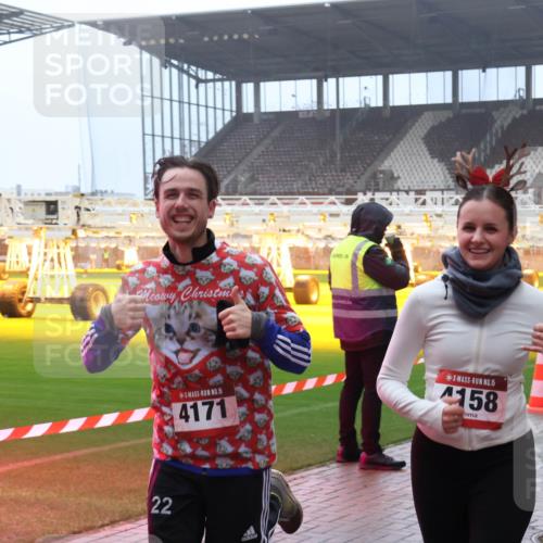 07.12.2025 - St. Pauli X-Mass-Run No. 15 Luisa Fischer http://msf.ph/oto/9387112 07.12.2025 10:22:01 Ziel 22, 23, 15, 4171, 15, 158, 149, 270, 1326, 1386, 1407, 1898, 1900, 2173, 2565, 2927, 2944, 2945, 2997, 3062, 3091, 3384, 3540, 3541, 3848, 3849, 3984, 3988, 4117, 4158, 4169, 4170, 4338 meine-sportfotos.de