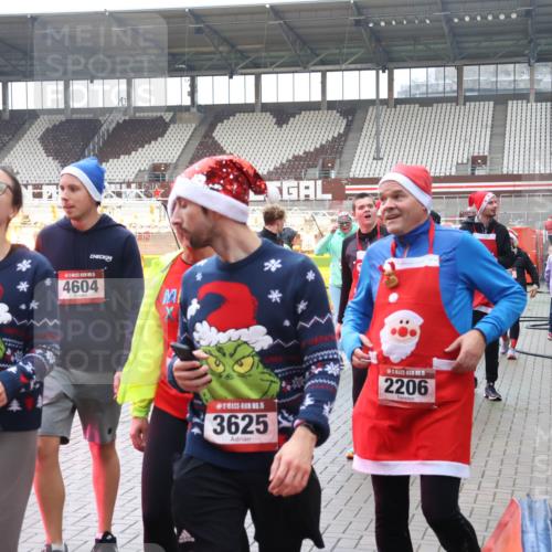 07.12.2025 - St. Pauli X-Mass-Run No. 15 Luisa Fischer http://msf.ph/oto/9387116 07.12.2025 11:43:53 Ziel 36, 5, 4604, 15, 3625, 15, 2206, 5002, 1, 71, 364, 1713, 2084, 2206, 2208, 2230, 2669, 2971, 3423, 3434, 3447, 3621, 3622, 3623, 3625, 3654, 3676, 3827, 3917, 4603, 4604, 4817, 4828, 4842, 5001, 5002 meine-sportfotos.de