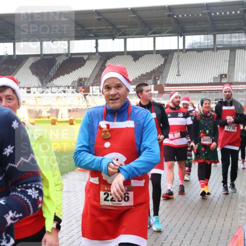 07.12.2025 - St. Pauli X-Mass-Run No. 15 Luisa Fischer http://msf.ph/oto/9387125 07.12.2025 11:43:55 Ziel 15, 26, 5001, 2230, 1, 71, 364, 1713, 2084, 2206, 2208, 2230, 2669, 2971, 3423, 3434, 3447, 3465, 3466, 3467, 3621, 3622, 3623, 3625, 3654, 3676, 3769, 3827, 3917, 4603, 4604, 4817, 4828, 4842, 5001, 5002 meine-sportfotos.de