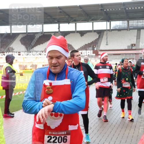 07.12.2025 - St. Pauli X-Mass-Run No. 15 Luisa Fischer http://msf.ph/oto/9387126 07.12.2025 11:43:55 Ziel 15, 2206, 5001, 2230, 1, 71, 364, 1713, 2084, 2206, 2208, 2230, 2669, 2971, 3423, 3434, 3447, 3465, 3466, 3467, 3621, 3622, 3623, 3625, 3654, 3676, 3769, 3827, 3917, 4603, 4604, 4817, 4828, 4842, 5001, 5002 meine-sportfotos.de