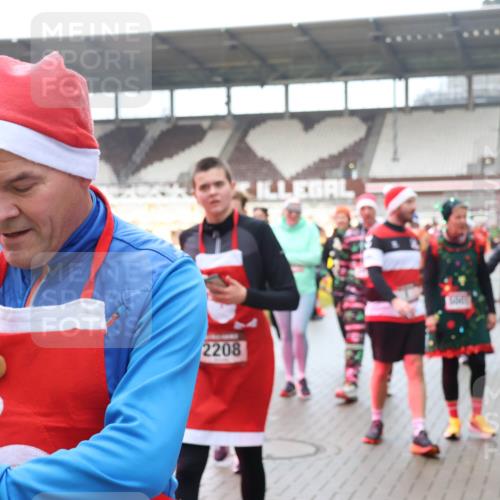 07.12.2025 - St. Pauli X-Mass-Run No. 15 Luisa Fischer http://msf.ph/oto/9387130 07.12.2025 11:43:56 Ziel 2208, 1, 71, 364, 1713, 2084, 2206, 2208, 2230, 2586, 2600, 2669, 2971, 3403, 3404, 3423, 3434, 3447, 3465, 3466, 3467, 3621, 3622, 3623, 3625, 3654, 3676, 3769, 3827, 3917, 4603, 4604, 4817, 4828, 4842, 5001, 5002 meine-sportfotos.de
