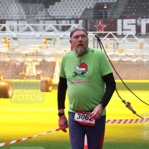 07.12.2025 - St. Pauli X-Mass-Run No. 15 Luisa Fischer http://msf.ph/oto/9387141 07.12.2025 10:22:04 Ziel 3062, 149, 270, 1326, 1407, 2173, 2927, 2944, 2945, 2997, 3062, 3091, 3384, 3540, 3541, 3848, 3849, 3984, 3988, 4117, 4158, 4169, 4170, 4321, 4322, 4323, 4338 meine-sportfotos.de