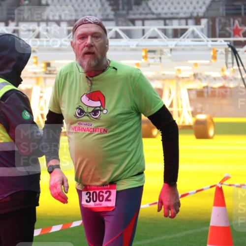 07.12.2025 - St. Pauli X-Mass-Run No. 15 Luisa Fischer http://msf.ph/oto/9387150 07.12.2025 10:22:05 Ziel 15, 3062, 149, 270, 1326, 2173, 2927, 2944, 2945, 2997, 3062, 3091, 3384, 3540, 3541, 3848, 3849, 3984, 3988, 4117, 4158, 4169, 4170, 4321, 4322, 4323 meine-sportfotos.de