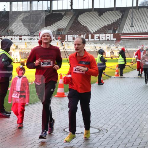 07.12.2025 - St. Pauli X-Mass-Run No. 15 Luisa Fischer http://msf.ph/oto/9387197 07.12.2025 11:44:09 Ziel 554, 2600, 41, 71, 364, 999, 1713, 1949, 1950, 2084, 2116, 2206, 2208, 2441, 2586, 2600, 2971, 3403, 3404, 3423, 3434, 3447, 3453, 3465, 3466, 3467, 3654, 3676, 3733, 3735, 3769, 3882, 3884, 3917, 3927, 3928, 3929, 4603, 4604, 4817, 4828, 4842 meine-sportfotos.de
