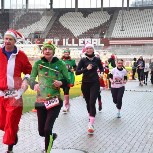 07.12.2025 - St. Pauli X-Mass-Run No. 15 Luisa Fischer http://msf.ph/oto/9387214 07.12.2025 11:44:16 Ziel 167, 3466, 3465, 16, 3453, 0, 194, 71, 364, 999, 1713, 1949, 1950, 2084, 2116, 2206, 2208, 2434, 2441, 2586, 2600, 2971, 3403, 3404, 3423, 3434, 3447, 3453, 3465, 3466, 3467, 3654, 3733, 3735, 3769, 3882, 3884, 3917, 3919, 3927, 3928, 3929, 4603 meine-sportfotos.de