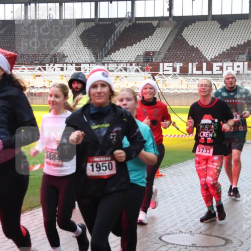 07.12.2025 - St. Pauli X-Mass-Run No. 15 Luisa Fischer http://msf.ph/oto/9387253 07.12.2025 11:44:26 Ziel 19, 3884, 1950, 3733, 2434, 71, 364, 365, 999, 1713, 1949, 1950, 2084, 2116, 2434, 2436, 2441, 2586, 2600, 2971, 3086, 3403, 3404, 3447, 3453, 3465, 3466, 3467, 3733, 3735, 3769, 3829, 3830, 3831, 3845, 3882, 3884, 3919, 3927, 3928, 3929, 4003, 4603 meine-sportfotos.de
