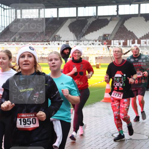 07.12.2025 - St. Pauli X-Mass-Run No. 15 Luisa Fischer http://msf.ph/oto/9387258 07.12.2025 11:44:27 Ziel 388, 15, 1950, 3733, 99, 1002, 743, 71, 364, 365, 999, 1713, 1949, 1950, 2084, 2116, 2434, 2436, 2441, 2586, 2600, 2971, 3086, 3403, 3404, 3447, 3453, 3465, 3466, 3467, 3733, 3735, 3769, 3829, 3830, 3831, 3845, 3882, 3884, 3919, 3927, 3928, 3929, 4003, 4603 meine-sportfotos.de