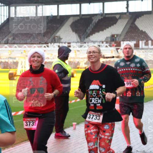 07.12.2025 - St. Pauli X-Mass-Run No. 15 Luisa Fischer http://msf.ph/oto/9387262 07.12.2025 11:44:28 Ziel 21, 99, 3735, 3733, 30004, 600, 71, 364, 365, 999, 1949, 1950, 2084, 2116, 2434, 2436, 2441, 2586, 2600, 2971, 3086, 3403, 3404, 3447, 3453, 3465, 3466, 3467, 3733, 3735, 3769, 3829, 3830, 3831, 3845, 3882, 3884, 3919, 3927, 3928, 3929, 4003, 4603 meine-sportfotos.de