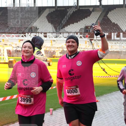 07.12.2025 - St. Pauli X-Mass-Run No. 15 Luisa Fischer http://msf.ph/oto/9387300 07.12.2025 11:44:43 Ziel 15, 3999, 15, 4000, 5, 1933, 365, 999, 1933, 1949, 1950, 1965, 1968, 1972, 2116, 2181, 2424, 2434, 2436, 2441, 2586, 2600, 3043, 3086, 3168, 3403, 3404, 3453, 3733, 3735, 3769, 3829, 3830, 3831, 3845, 3882, 3884, 3919, 3927, 3928, 3929, 3930, 4003 meine-sportfotos.de