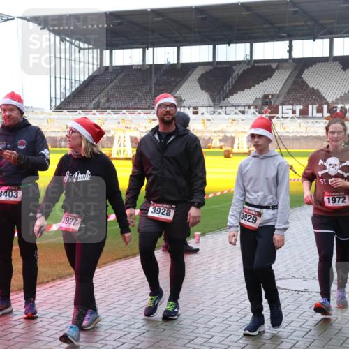 07.12.2025 - St. Pauli X-Mass-Run No. 15 Luisa Fischer http://msf.ph/oto/9387319 07.12.2025 11:45:08 Ziel 3403, 8927, 3928, 3929, 1972, 5, 1965, 228, 365, 1281, 1933, 1938, 1965, 1968, 1972, 2122, 2156, 2181, 2246, 2263, 2424, 2436, 2644, 3043, 3086, 3168, 3552, 3553, 3605, 3624, 3630, 3829, 3830, 3831, 3920, 3921, 3930, 4003, 4103 meine-sportfotos.de