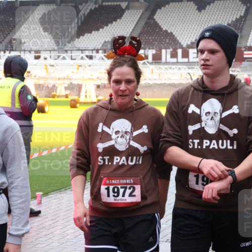 07.12.2025 - St. Pauli X-Mass-Run No. 15 Luisa Fischer http://msf.ph/oto/9387329 07.12.2025 11:45:10 Ziel 15, 3929, 15, 1972, 19, 228, 365, 1281, 1933, 1938, 1965, 1968, 1972, 2122, 2156, 2181, 2246, 2263, 2424, 2436, 2644, 3043, 3086, 3168, 3492, 3529, 3530, 3552, 3553, 3605, 3624, 3630, 3920, 3921, 3930, 4003, 4103 meine-sportfotos.de