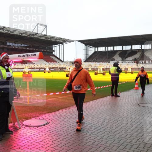 07.12.2025 - St. Pauli X-Mass-Run No. 15 Luisa Fischer http://msf.ph/oto/9387343 07.12.2025 11:45:17 Ziel 6334, 1968, 3168, 228, 291, 1281, 1933, 1938, 1965, 1968, 1972, 2122, 2156, 2181, 2246, 2263, 2424, 2644, 2844, 3043, 3168, 3485, 3489, 3492, 3529, 3530, 3552, 3553, 3575, 3578, 3605, 3624, 3630, 3920, 3921, 3930, 4103 meine-sportfotos.de