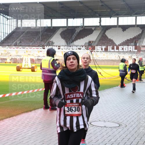07.12.2025 - St. Pauli X-Mass-Run No. 15 Luisa Fischer http://msf.ph/oto/9387361 07.12.2025 11:45:21 Ziel 15, 3630, 3930, 228, 291, 1281, 1933, 1938, 1965, 1968, 1972, 2122, 2156, 2181, 2246, 2263, 2424, 2644, 2844, 3043, 3168, 3485, 3489, 3492, 3529, 3530, 3552, 3553, 3575, 3578, 3605, 3624, 3630, 3920, 3921, 3930, 4103 meine-sportfotos.de